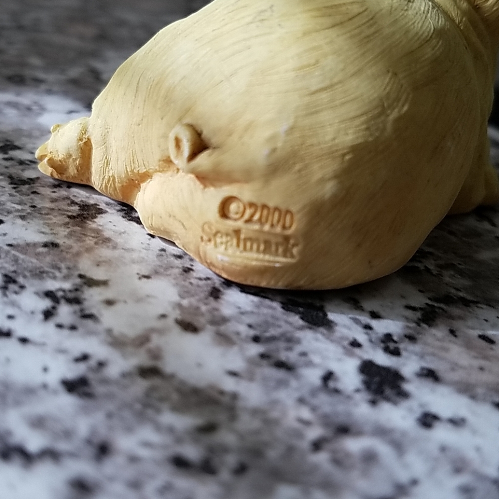 Happy Yellow Pig Figurine - 2000 Sealmark - Picture 4 of 4